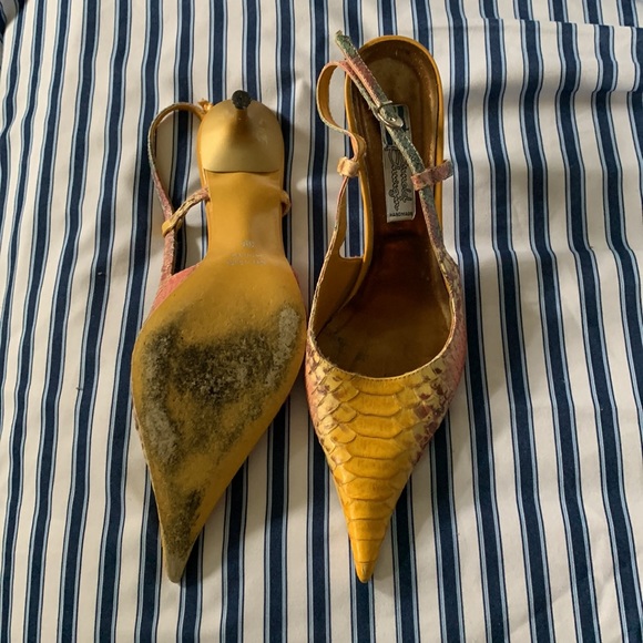 Snakeskin heels - Picture 3 of 4